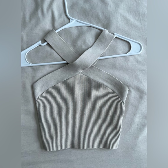 Aritzia Babaton Top - Picture 2 of 3